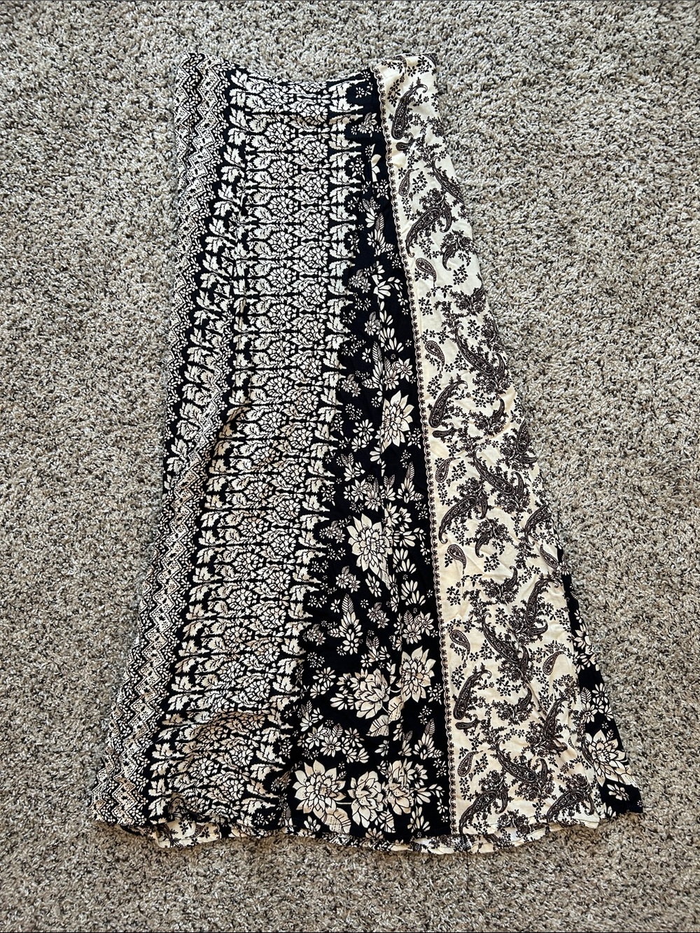 Novella Royale Black & Cream Patterned Maxi Skirt